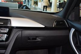 2016款宝马320i