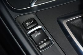 2016款宝马320i