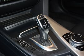 2016款宝马320i