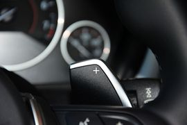 2016款宝马320i