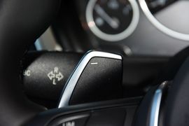 2016款宝马320i