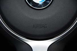 2016款宝马320i
