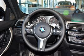 2016款宝马320i