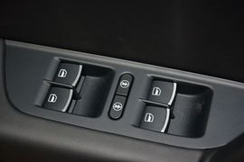 2016款大众途锐3.0TSI