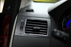 2016款东风风行景逸X3