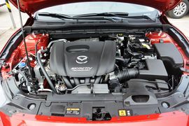 2016款马自达3Axela昂克赛拉两厢1.5L自动舒适型