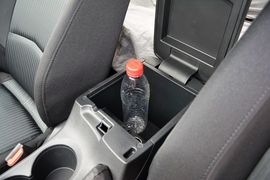 2016款马自达3Axela昂克赛拉两厢1.5L自动舒适型