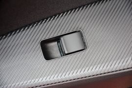 2016款马自达3Axela昂克赛拉两厢1.5L自动舒适型