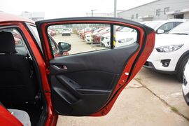 2016款马自达3Axela昂克赛拉两厢1.5L自动舒适型