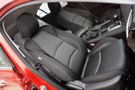 2016款马自达3Axela昂克赛拉两厢1.5L自动舒适型