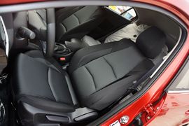 2016款马自达3Axela昂克赛拉两厢1.5L自动舒适型