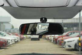 2016款马自达3Axela昂克赛拉两厢1.5L自动舒适型