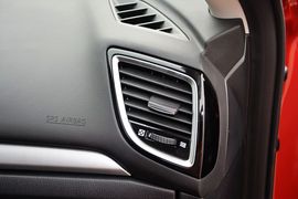 2016款马自达3Axela昂克赛拉两厢1.5L自动舒适型