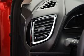 2016款马自达3Axela昂克赛拉两厢1.5L自动舒适型