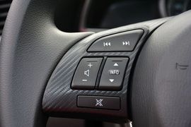 2016款马自达3Axela昂克赛拉两厢1.5L自动舒适型