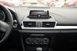 2016款马自达3Axela昂克赛拉两厢1.5L自动舒适型