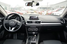 2016款马自达3Axela昂克赛拉两厢1.5L自动舒适型