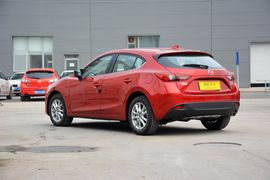 2016款马自达3Axela昂克赛拉两厢1.5L自动舒适型