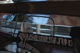2016款丰田皇冠2.0T精英版