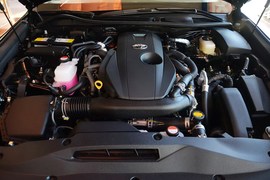 2016款丰田皇冠2.0T精英版