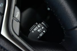 2016款丰田皇冠2.0T精英版