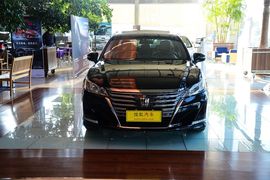 2016款丰田皇冠2.0T精英版
