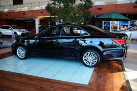 2016款丰田皇冠2.0T精英版