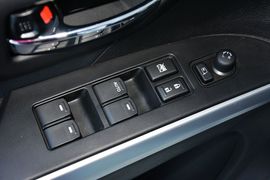 2015款铃木锋驭1.6L