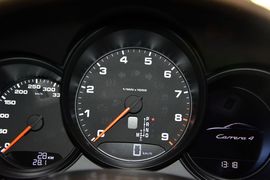 2015款911Carrera4