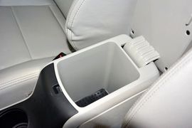 2015款吉利远景1.5L手动幸福型