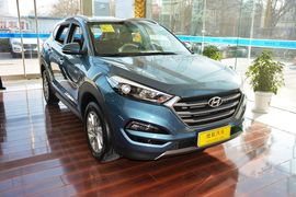 2015款现代全新途胜1.6T双离合两驱智能型