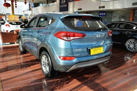 2015款现代全新途胜1.6T双离合两驱智能型