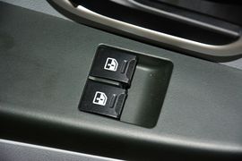 2016款东风郑州日产帅客1.5L手动标准型