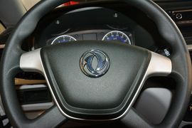2016款东风郑州日产帅客1.5L手动标准型