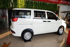 2016款东风郑州日产帅客1.5L手动标准型