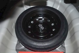 2014款现代瑞纳三厢1.4L自动时尚型GS