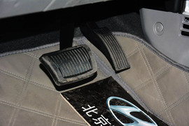 2014款现代瑞纳三厢1.4L自动时尚型GS