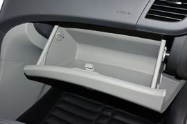 2014款现代瑞纳三厢1.4L自动时尚型GS