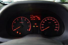 2014款现代瑞纳三厢1.4L自动时尚型GS