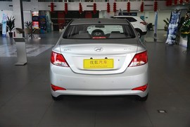 2014款现代瑞纳三厢1.4L自动时尚型GS