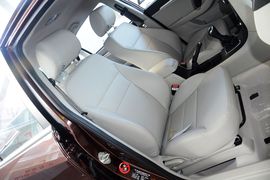 2015款吉利远景1.5L手动精英型