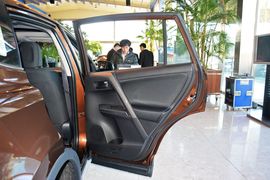 2015款丰田RAV4