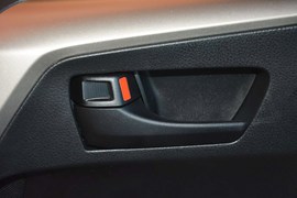 2015款丰田RAV4