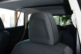 2015款丰田RAV4