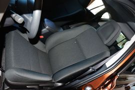 2015款丰田RAV4
