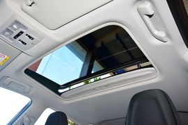 2015款丰田RAV4