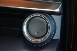 2015款丰田RAV4