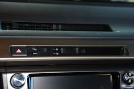 2015款丰田RAV4