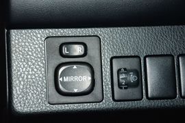 2015款丰田RAV4