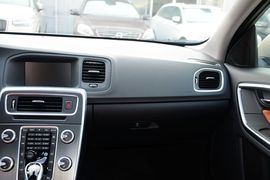 2016款沃尔沃V60